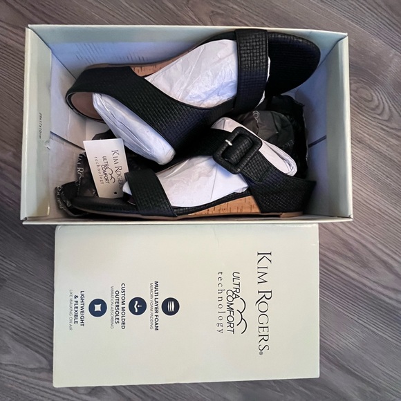 Kim Rogers Black Textured Wedge Sandals NIB - Picture 6 of 6